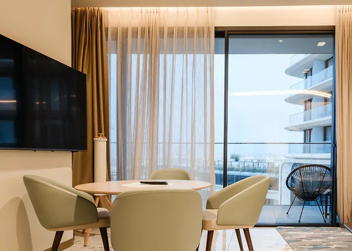 Mercury Suites Premium Apartments By Stays Uniq *