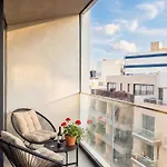 Mercury Premium By Uniq Apartman
