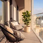 Mercury Premium By Uniq Apartman