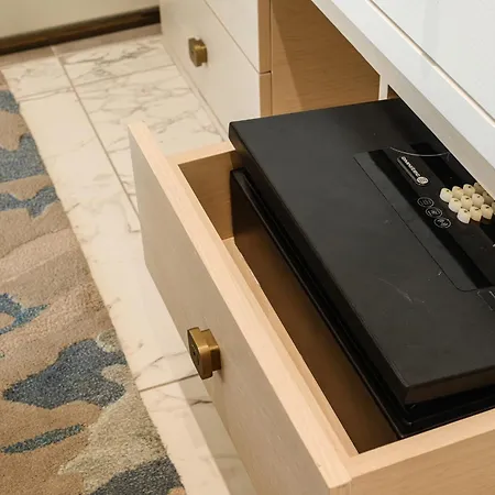 Mercury Suites Premium Apartments By Stays Uniq *