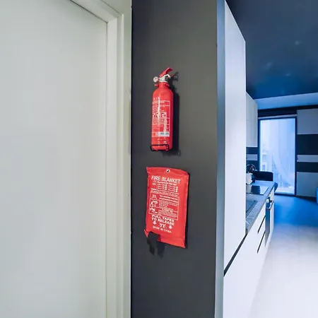 Mercury Suites Premium Apartments With Pool Access *