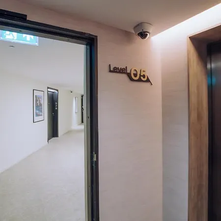 Mercury Suites Premium Apartments With Pool Access *