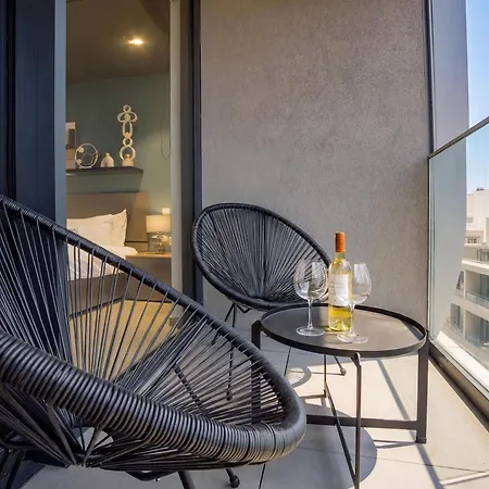 Mercury Suites Premium Apartments With Pool Access