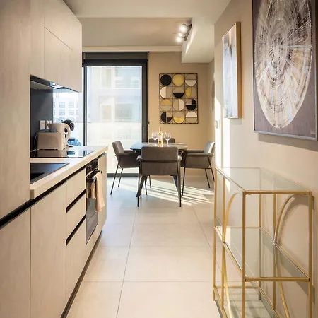 Mercury Suites Premium Apartments With Pool Access