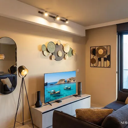 Mercury Suites Premium Apartments With Pool Access