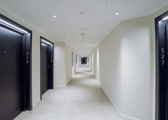 Mercury Premium By Uniq * Сент Джулианс