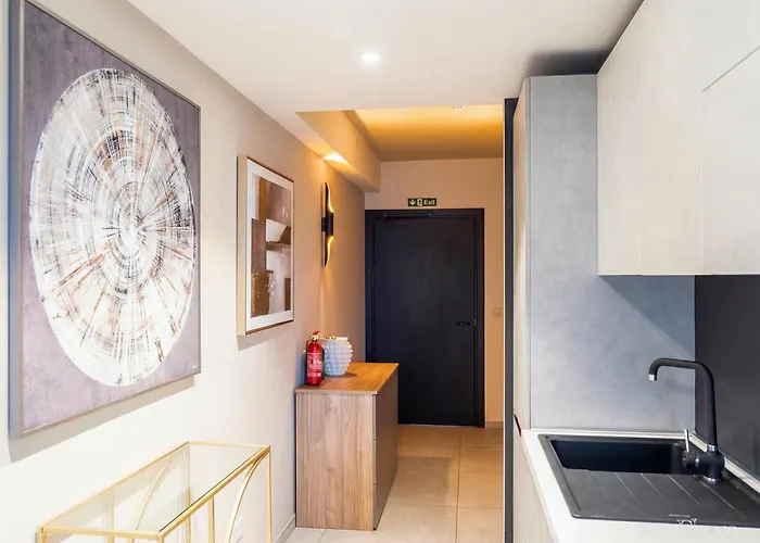 Mercury Premium By Uniq * Сент Джулианс