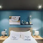 Mercury Premium By Uniq