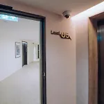 Mercury Premium By Uniq *